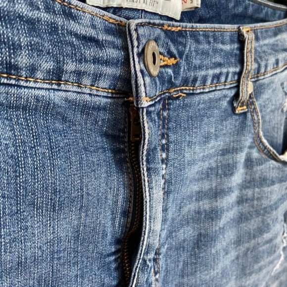 Torrid Cut Off Jean Shorts Size 20 - Picture 3 of 10